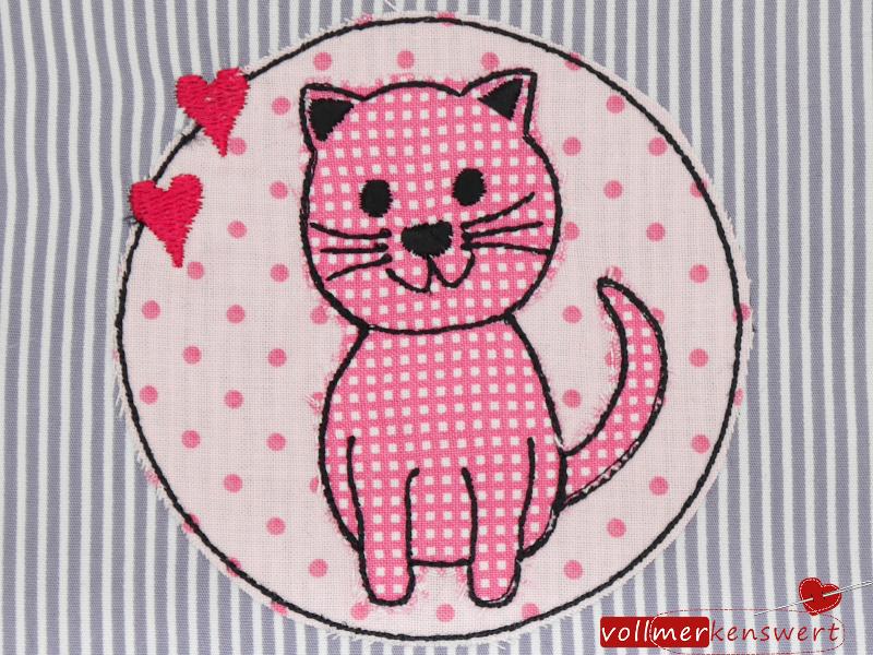 Stickdatei Katze im Doodle-Rahmen mit Herzen - für 10x10cm Stickrahmen S402-03